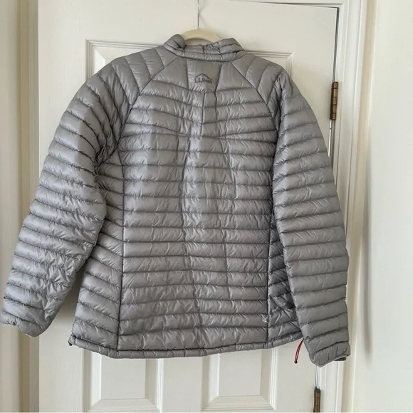 L.L. Bean Women's Ultralight 850 Down Jacket, Gray, Size XL, Downtek Pertex - Picture 3 of 14